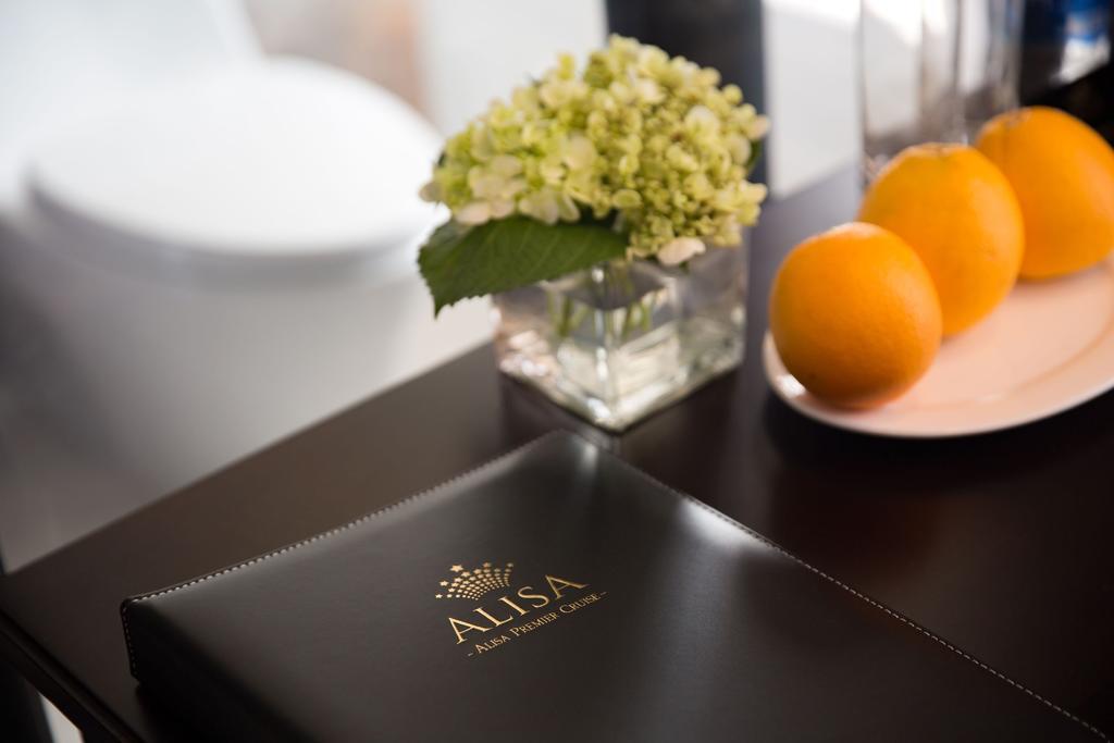 Alisa Cruise Halong Hotel Ха Лонг Екстериор снимка