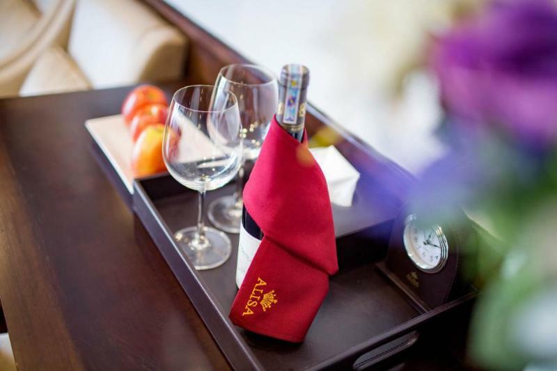Alisa Cruise Halong Hotel Ха Лонг Екстериор снимка