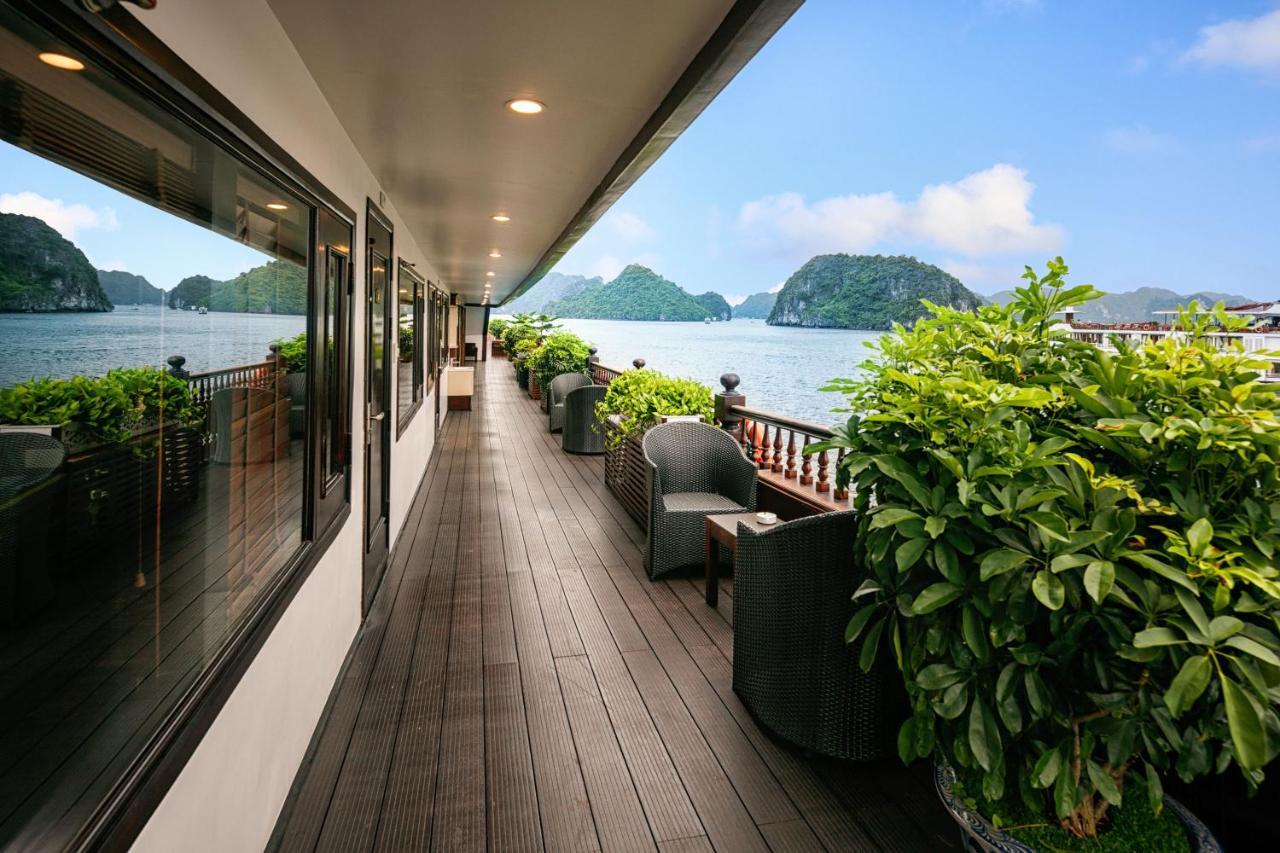 Alisa Cruise Halong Hotel Ха Лонг Екстериор снимка